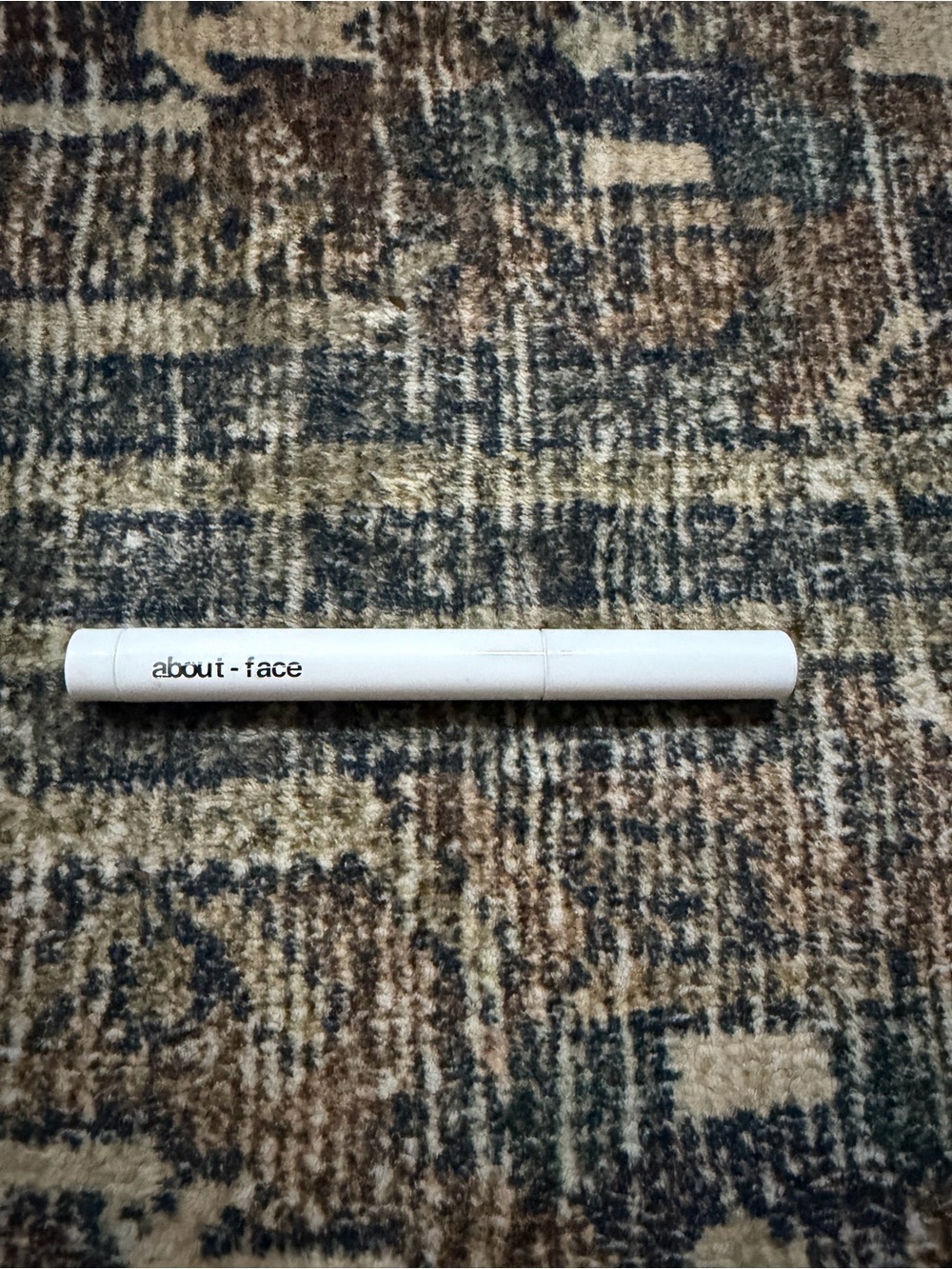 about-face oxide  Eyeshadow Pencil - Cream Shade